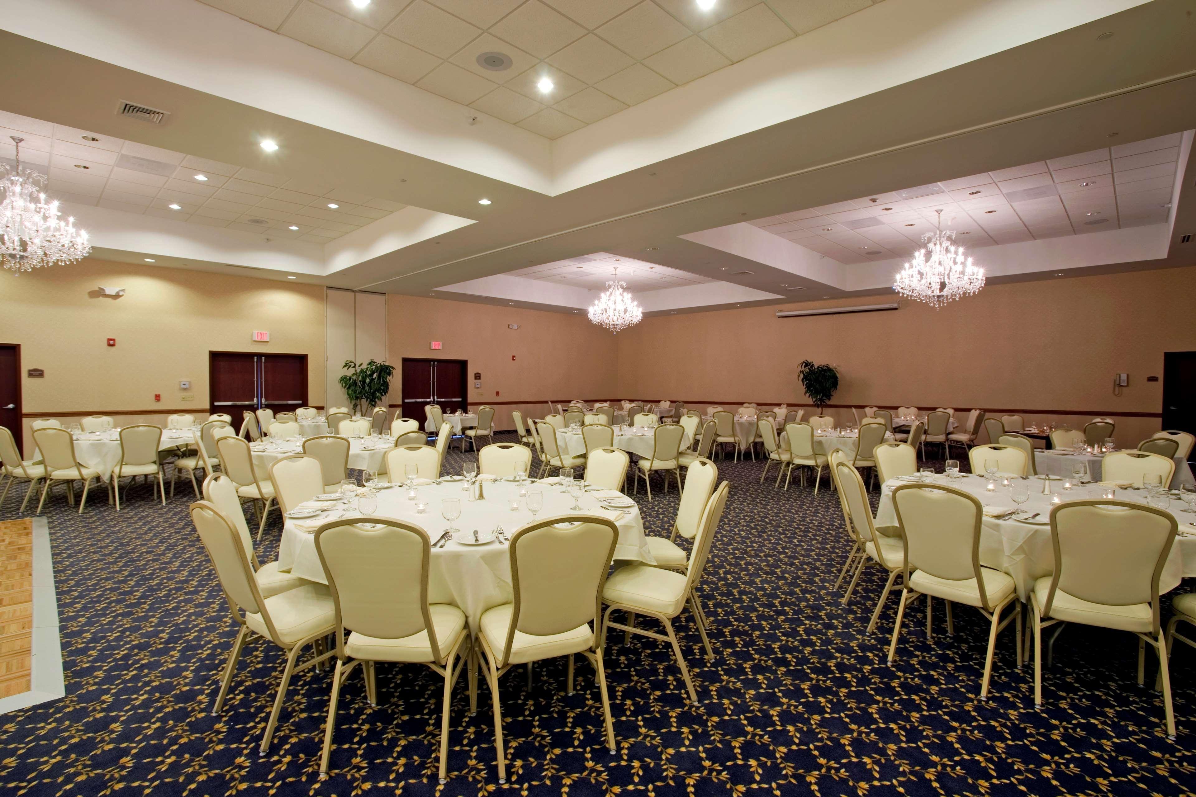 Best Western Plus Ticonderoga Restoran fotoğraf